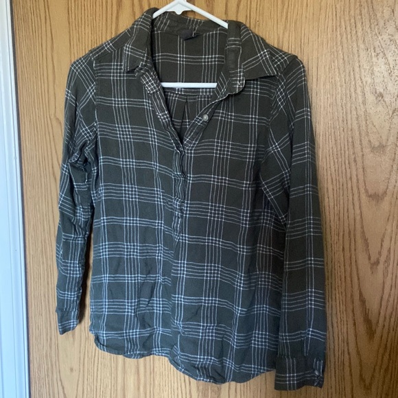 Eddie Bauer Tops - Eddie Bauer green flannel